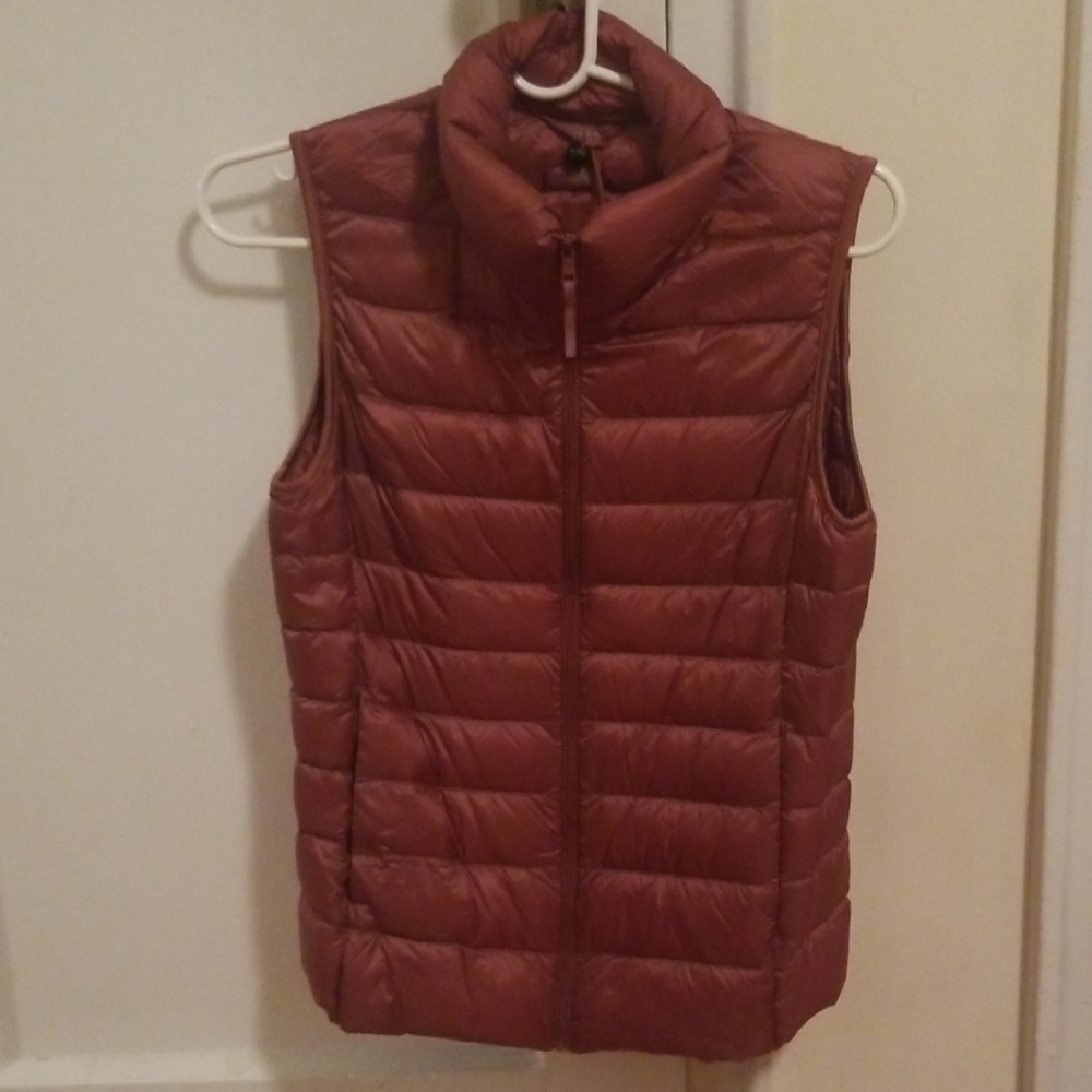 Ultra Light Weight Puffer Vest